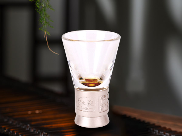 鋅合金瓶飾品定制